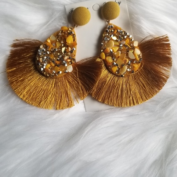 Earrings - Picture 5 of 5